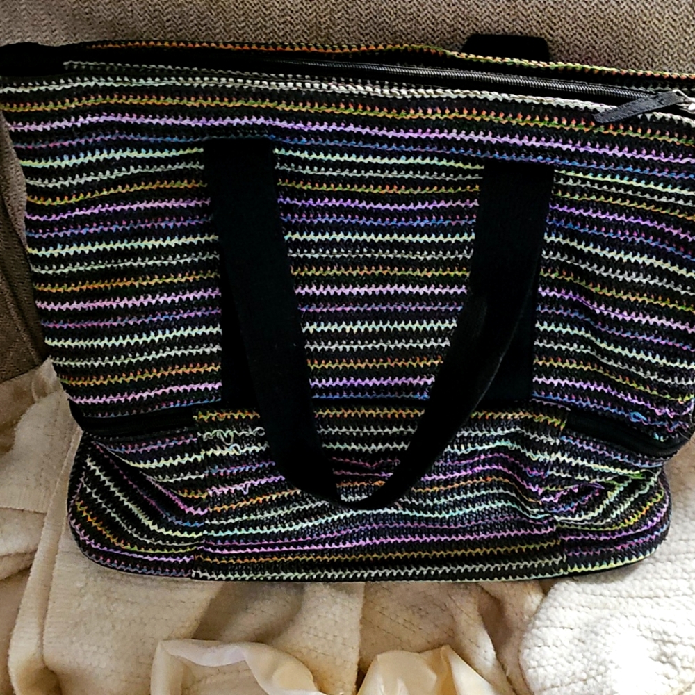 No Boundaries Beach Tote Bag w/Zip Bottom Cooler